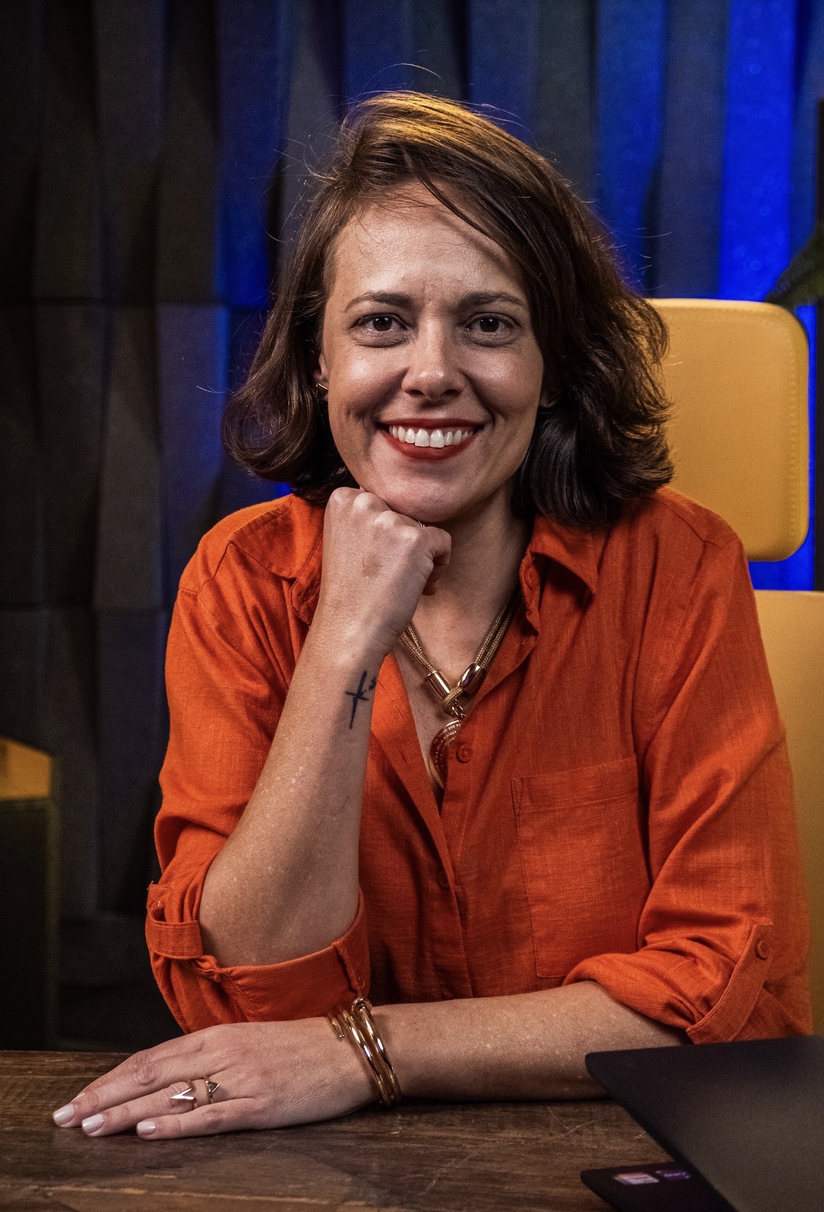 Retrato de Amanda Gomes, autora de Pare de Esperar Ser Escolhida